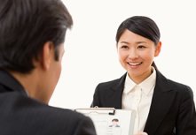 面接を受ける女性のイメージ