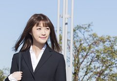 CRAを目指す女性のイメージ